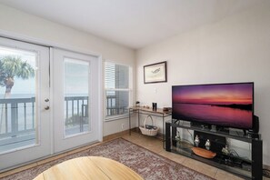 Interior - Fenimore Mill 4B - Pool, Hot Tub, Open Gulf View! (Cedar Key)