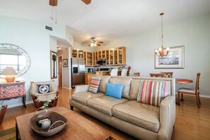 TV - Fenimore Mill 5D - Open Water, Pool, Hot Tub! (Cedar Key)