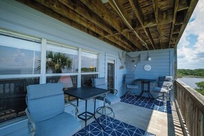 Outdoor dining - Fenimore Mill 6A - Open Gulf View, Pool & Hot Tub! (Cedar Key)