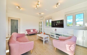 Smart-tv en een open haard