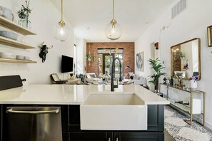 Interior - Urban Retreat Near Zilker Heart of Austin (Austin)