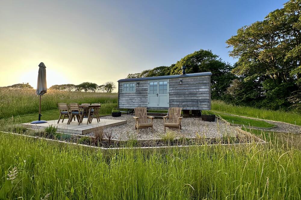 A private and peaceful couples countryside retreat near Truro, Cornwall