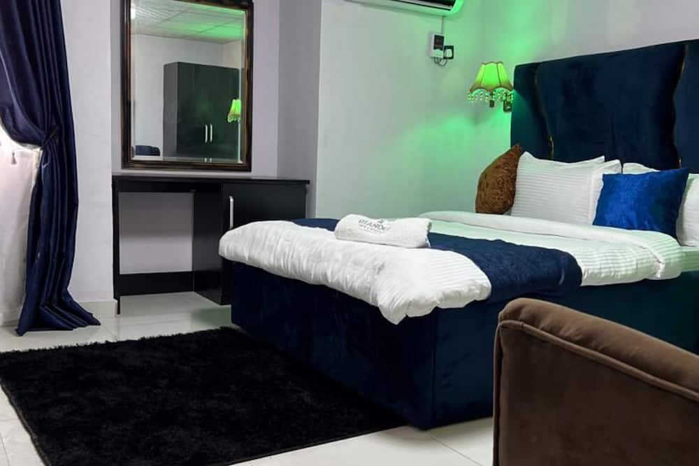 Glandov Suites and Apartment