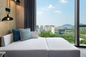 고급 침구, 오리/거위털 이불, 객실 내 금고, 책상