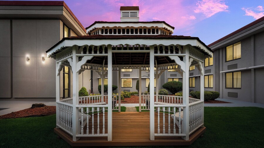 Red Roof Inn Painted Post