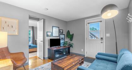 Manchester 1-Bedroom Oasis APT Near Downtown Main Street. Pet-Friendly!