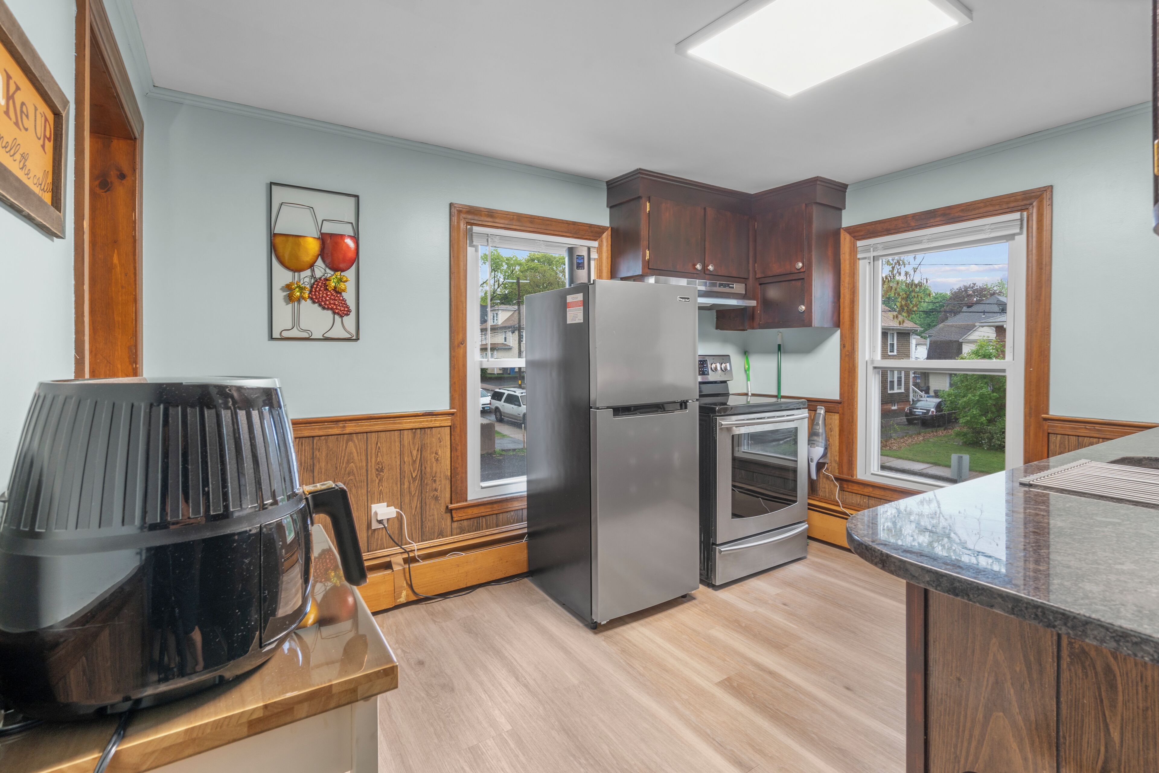 雪櫃、微波爐、焗爐、爐具