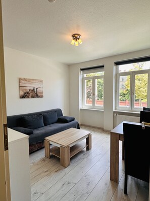 Deluxe Apartment, 1 Bedroom | Living area
