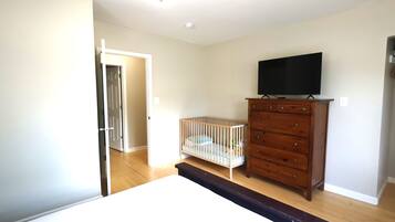 3 Schlafzimmer, Bügeleisen/Bügelbrett, Reisekinderbett, kostenloses WLAN