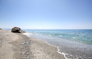 Una playa cerca