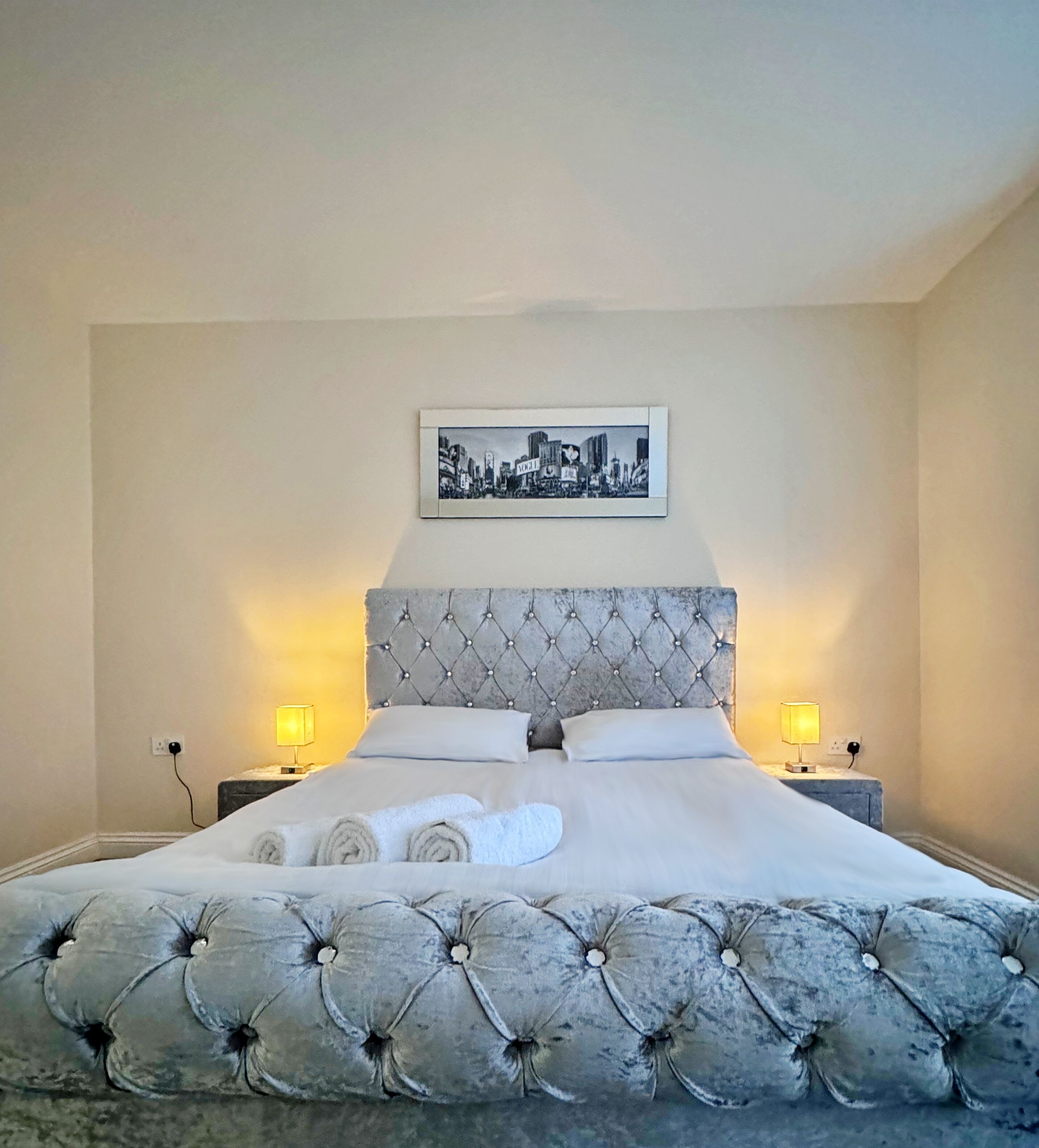 3 habitaciones, escritorio, tabla de planchar con plancha y wifi gratis 