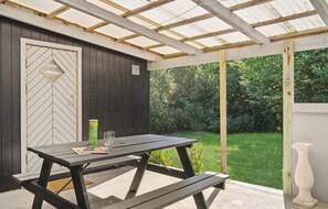 Outdoor dining - Gorgeous home in Rødby with WiFi (Rødby)