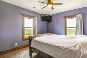 5 Schlafzimmer, Schreibtisch, Bügeleisen/Bügelbrett, WLAN