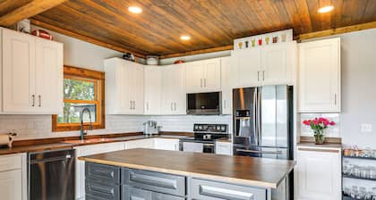 Family-Friendly Seward Home w/ Sauna & Pool!