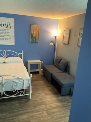 2 dormitorios, escritorio, tabla de planchar con plancha y wifi gratis