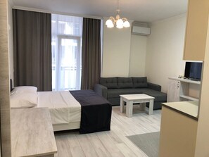 Standard Studio Suite | Soundproofing, free WiFi, bed sheets - Salami Residence (Batumi)