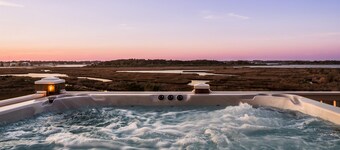 Family Winter Stay! Ocean Views! Hot Tub! Firepit!