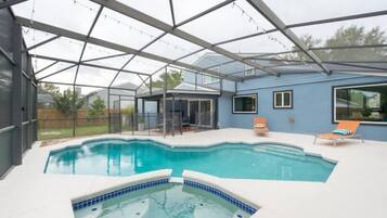 Piscine extérieure, piscine chauffée