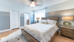 4 chambres, fer et planche à repasser, lit parapluie, Wi-Fi gratuit