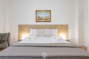 4 makuuhuonetta, vauvan matkasänky, Wi-Fi, vuodevaatteet