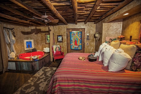 1 bedroom, iron/ironing board, bed sheets. 7F Lodge - Mexico - Fiesta or Siesta w/Jacuzzi Tub and Breakfast