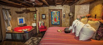 7F Lodge - Mexico - Fiesta or Siesta w/Jacuzzi Tub and Breakfast