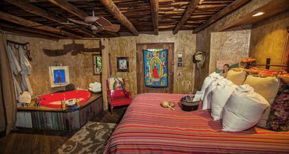 7F Lodge - Mexico - Fiesta or Siesta w/Jacuzzi Tub and Breakfast