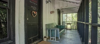 7F Lodge - Sugar Shack It's a Juke Joint, Baby w/Jacuzzi Tub and Breakfast