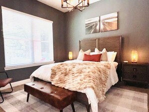 5 bedrooms, desk, iron/ironing board, travel crib
