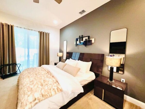 5 bedrooms, desk, iron/ironing board, travel crib