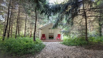 Deluxe Tent, 1 King Bed | 1 bedroom, bed sheets