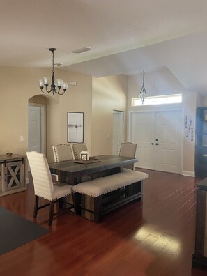 Dining - Amazing and spacious home. 4be2Bth, and beautiful screened private pool. (Port St. Lucie)