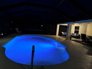 Indendørs pool