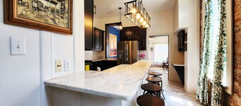 St. Louis Modern Retreat - Spacious, Family-Friendly, Convenient Location!