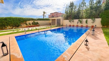 Piscine extérieure