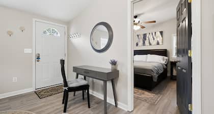 Cute & Cozy Guest House - Woodstock