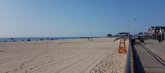 Salty Suite II - Steps to Pool + Beach