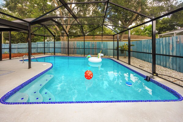 Piscine extérieure, piscine chauffée