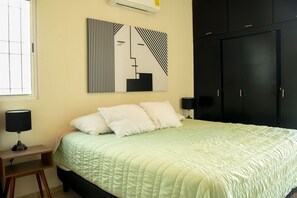 2 bedrooms, iron/ironing board, WiFi, bed sheets