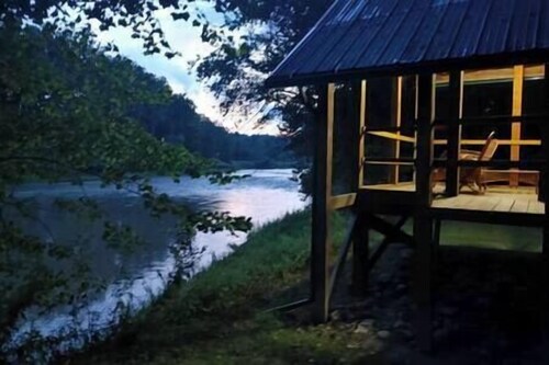 :) Riverfront Writers Dream| BuildaFire Skip Rocks #2