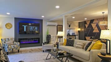 Smart TV, fireplace, stereo