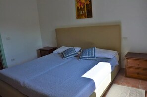 3 chambres, lit parapluie, Wi-Fi, draps fournis