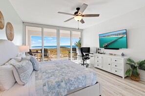 2 bedrooms, desk, iron/ironing board, free WiFi - Breathtaking Gulf Front 1st Floor unit in the Regency!! (Navarre)