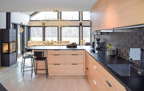 Fridge, microwave, dishwasher, coffee/tea maker
