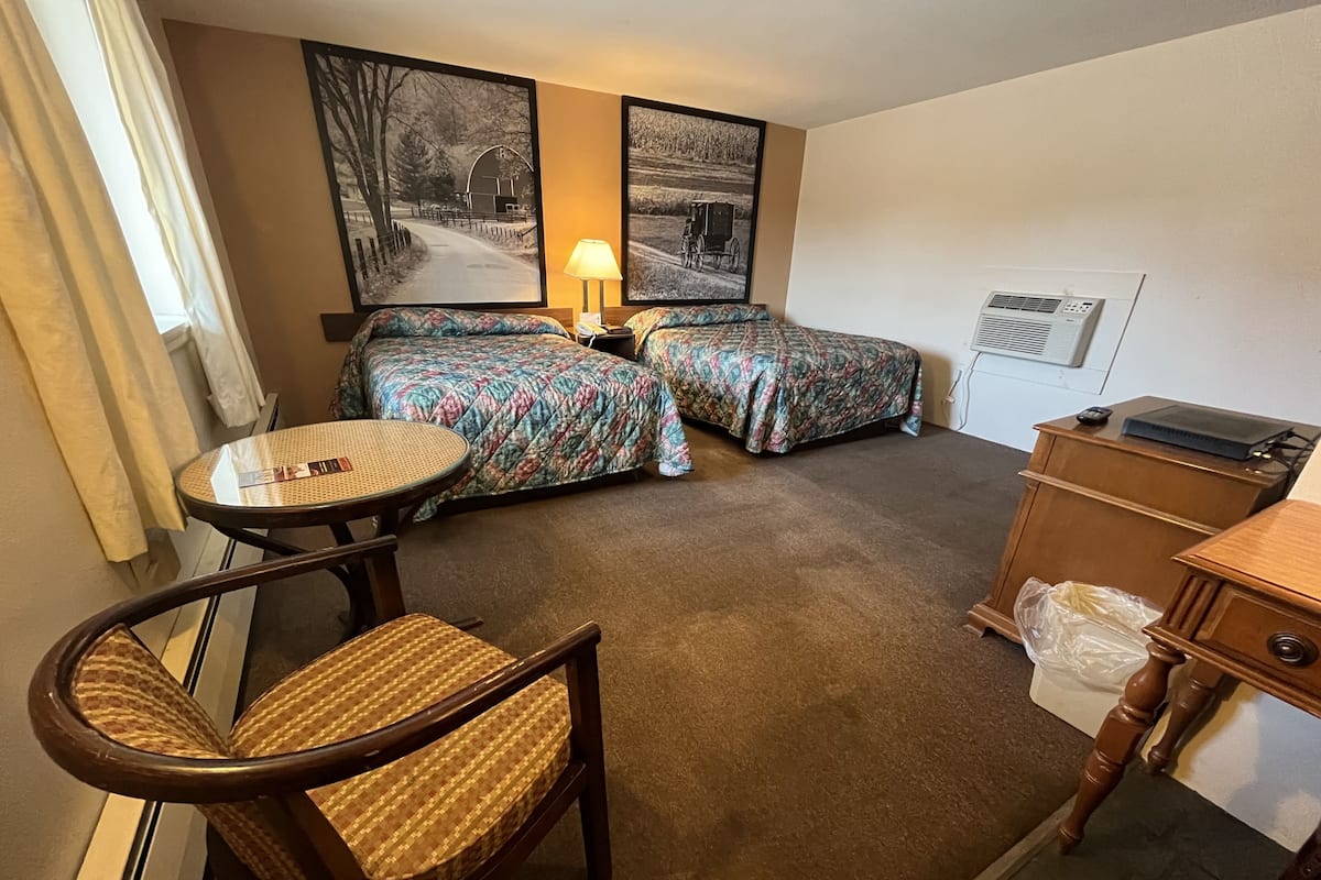 Individually furnished, desk, laptop workspace, free WiFi