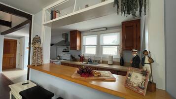 Microwave, oven, stovetop, blender