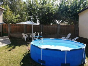 مغطس سبا خارجي