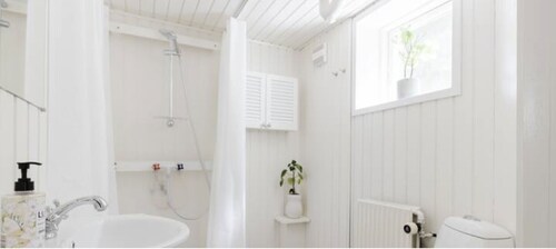 Room in Quite Area and Central Location - Newly Renovated Basement
