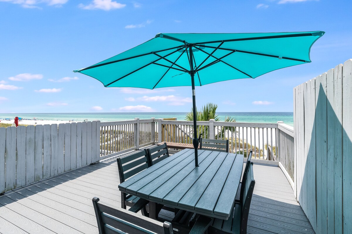 CoCo Beach at Premier! Pet Friendly Beachfront Townhome