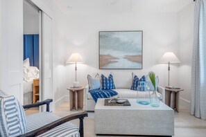 TV, DVD player, video library - Honeymoon Carriage House - Rosemary Beach (Rosemary Beach)